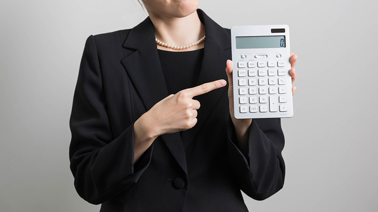 遺産相続の手続き費用。司法書士代行費用の相場と自分でやる場合